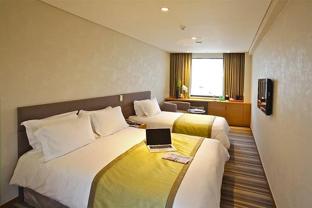 Nine Tree Hotel Myeongdong Seoul 3*,